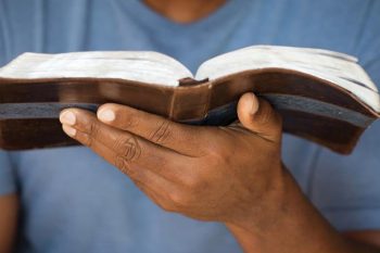 Ο άθεος και η Bίβλος