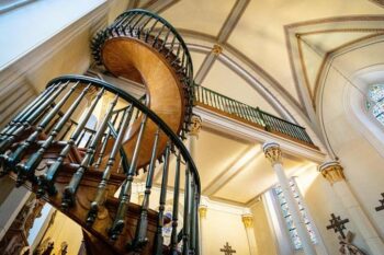Mystery helix staircase